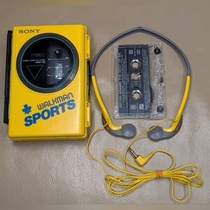 Vintage Sony Walkman Sports WM-45 Cassette Player -tested/working.
